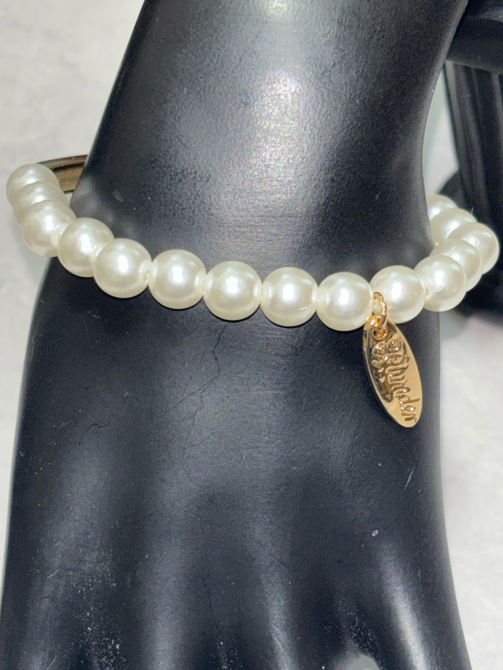 PLUNDER Faux Pearl and Gold Bar Stretch Bracelet (L4)